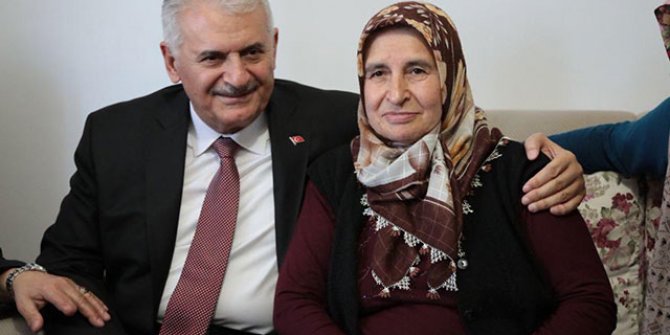 Binali Yıldırım'dan şehit ailesine ziyaret