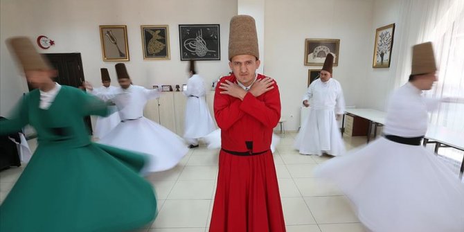 'Sema' ile engelleri aştı