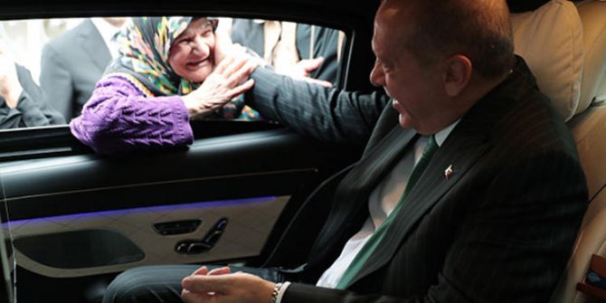 Görmezden gelmedi: Cumhurbaşkanı Erdoğan makam aracını durdurdu