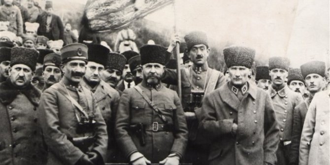 Genelkurmay arşivinden Atatürk’ün az bilinen fotoğrafları