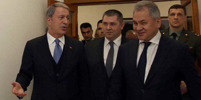 Bakan Akar, Şoygu ile telefonda görüştü