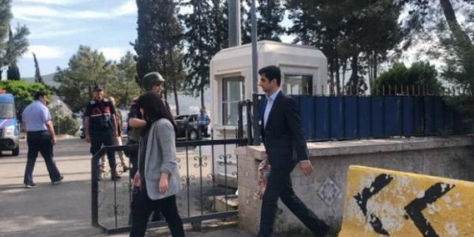 Teröristbaşı Öcalan'a bir kez daha avukat izni