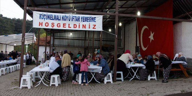 İftar vermek için birbirleriyle yarışıyorlar