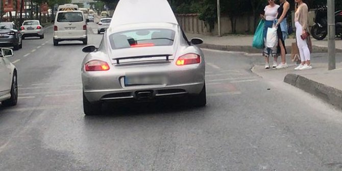 700 bin liralık lüks otomobil yolda kaldı