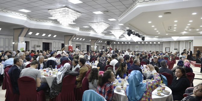 Mahalleliler iftarda buluştu