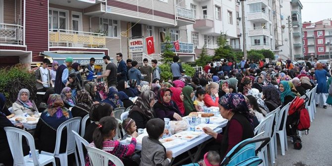 Mahallede 800 yıllık ramazan geleneği