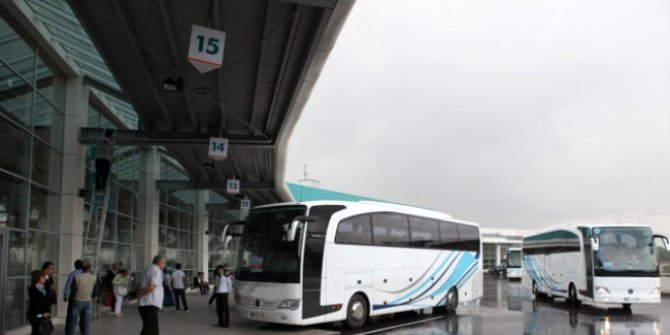 'İstanbul'da otobüslerin gidiş-dönüş biletleri tükendi'