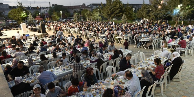 Lalahan’da iftar coşkusu