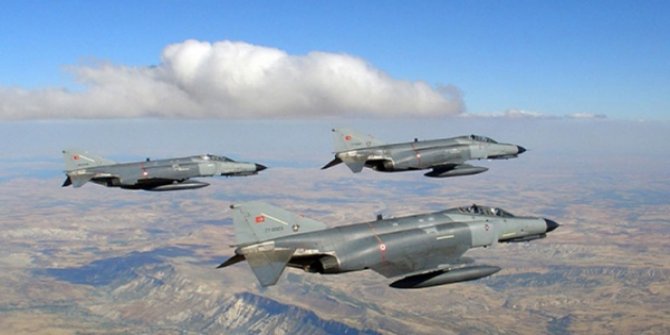 MSB açıkladı: F-4 uçağımız arızalandı pilotlar atladı
