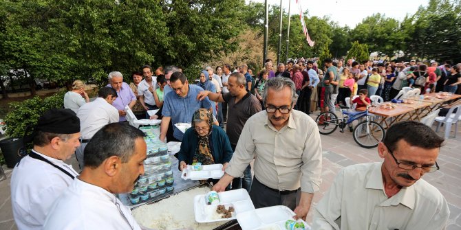 Yenimahalleliler Cemre Parkı’ndaydı 