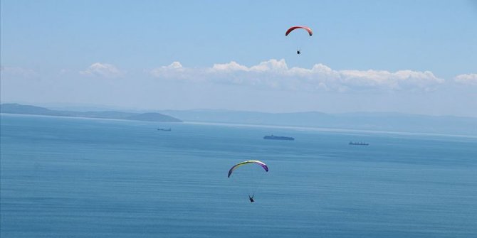 Bayram tatilini 'gökyüzüne dokunarak' geçiriyorlar