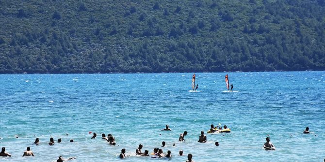 'Deniz tuzu göze faydalı değil'