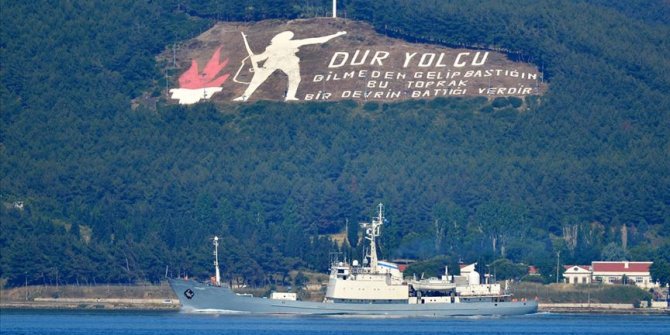 Rus askeri gemisi Çanakkale Boğazı'ndan geçti