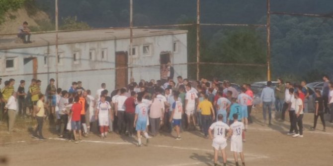 Dostluk maçında kavga