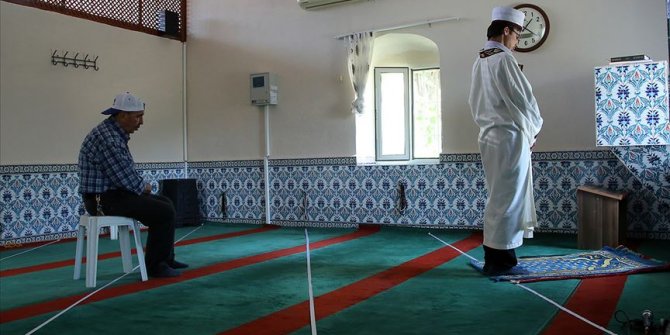 Caminin kıblesi 68 yıl sonra düzeltildi
