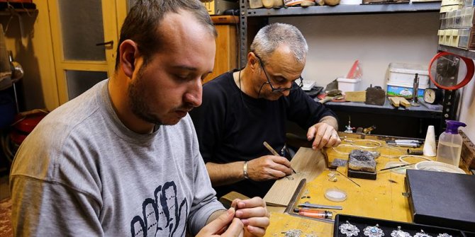 Gazetecilik öğrencisi telkariye hayat veriyor