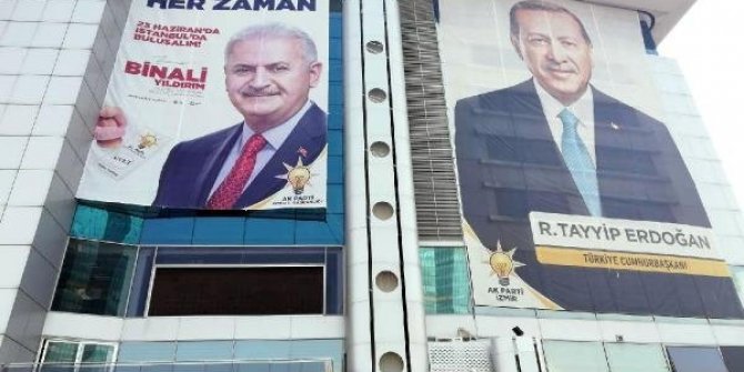 AK Parti, seçim pankartları için mesaiye başladı