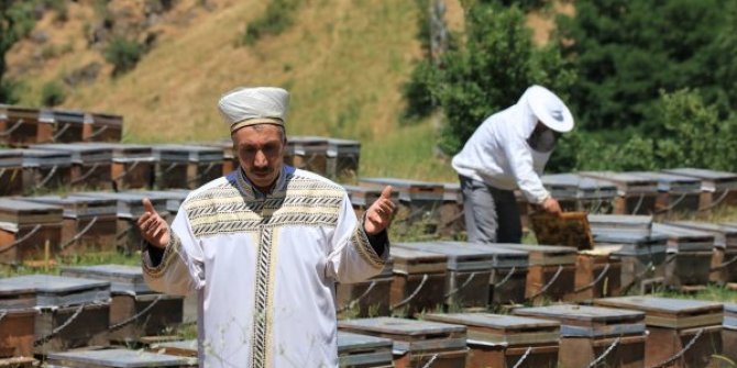 Yaylaya çıkan Vanlılar bal duası yaptı