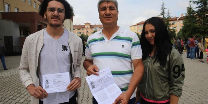 Dede ve torun YKS'ye aynı okulda girdi