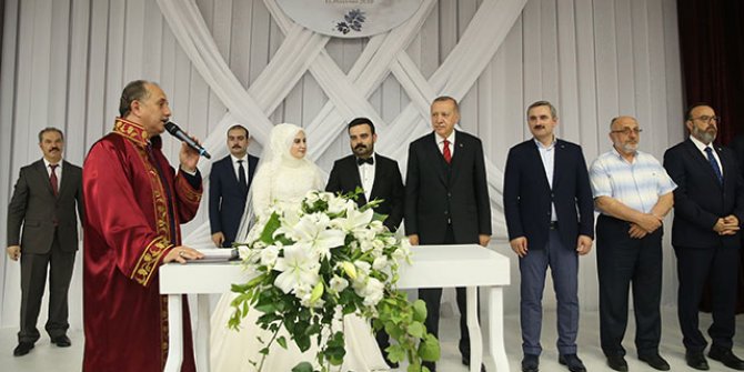 Cumhurbaşkanı Erdoğan nikah törenlerine katıldı