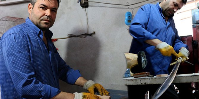 Fiyatını fazla bulduğu bıçağı kendi üretti, satışına başladı