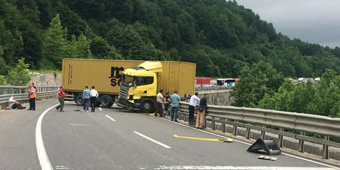 Bursa- Ankara yolu çift yönlü kapandı