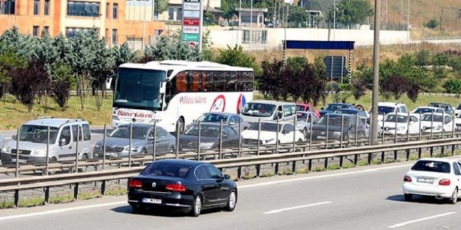 Çamlıca ile Gebze gişelerinde seçim yoğunluğu