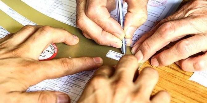 AK Parti 13 ilçeyi kaybetti, Ekrem İmamoğlu farkı açtı