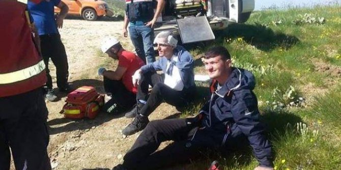 Uludağ'da kamp yaparken yaralanan 2 turist dağcıyı ekipler kurtardı
