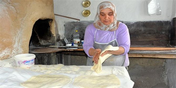 Çeçen geleneği: Bu mahallede fırınları kadınlar çalıştırıyor