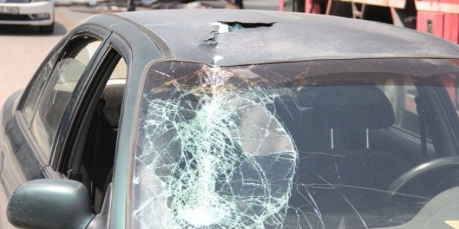 Ankara'da üst geçitten kopan parça kadının üstüne düştü