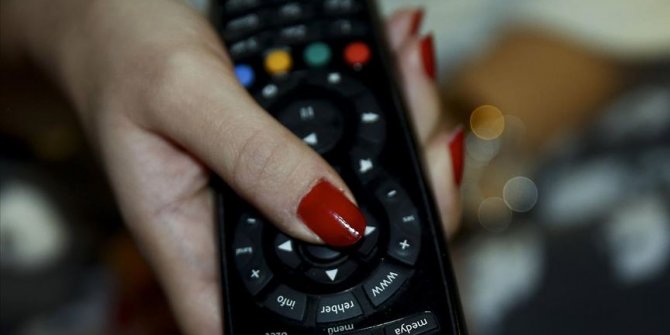 Televizyon karşısında oturmak, oturarak çalışmaktan riskli