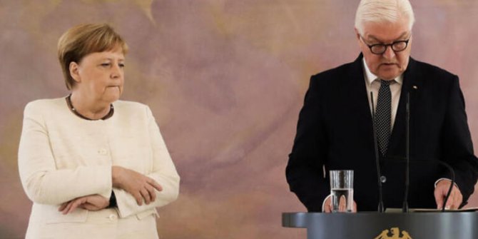 Merkel yine titremeye başladı
