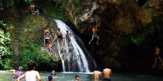 Amanoslardaki saklı cennet: Yeşil Şelale