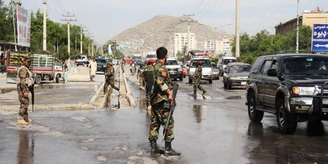 Afganistan'da silahlı saldırı: Çok sayıda ölü var
