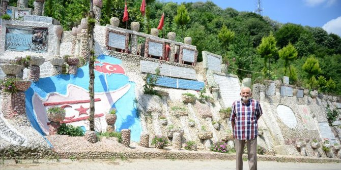 Emekli imam yaşadığı sokağı taşlarla süsledi
