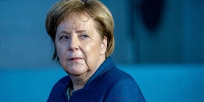 Merkel'den titreme yorumu