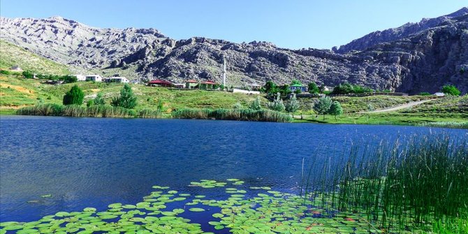Toroslar'ın incisi Dipsiz Göl doğaseverlerin gözdesi