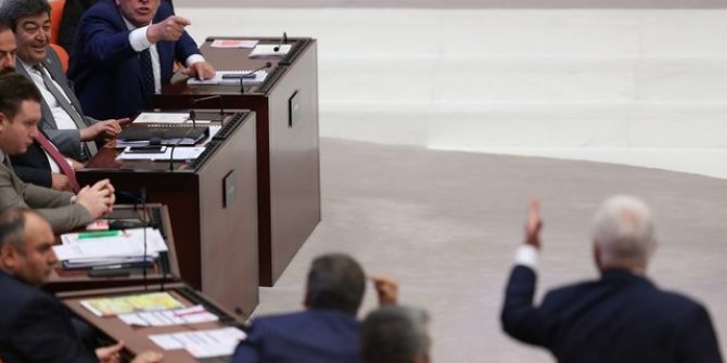 TBMM Genel Kurulu'nda İYİ Parti ile HDP arasında tartışma çıktı