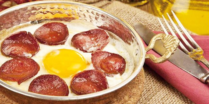 Sucuklu yumurtadan 3 yıl istendi