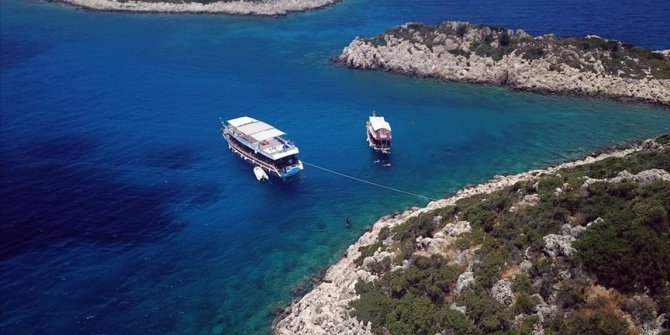 Kaş'ın su altı dünyası keşfedilmeyi bekliyor