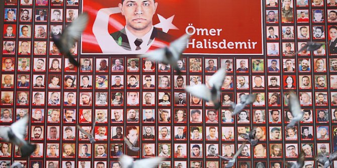 Türkiye kahramanları anıyor