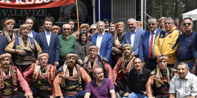 Mansur Yavaş Aluçdağı Milli Parkı’nda gerçekleştirilen “Büyük Çamlıdere Festivali”ne katıldı