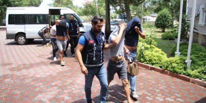 Kataloglu fuhuş çetesi çökertildi