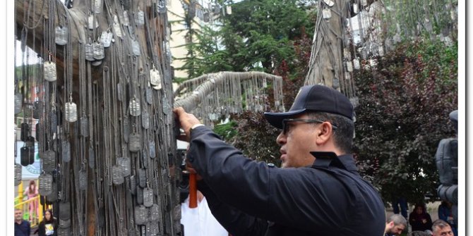 Kızılcahamam'da şehitler künyeleriyle anıldı