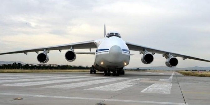 S-400 sevkiyatında 13'üncü uçak Mürted Hava Meydanı’na indi