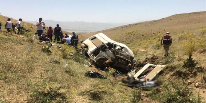 Van'da katliam gibi kaza: Çok sayıda ölü ve yaralı var