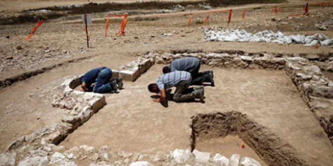 İsrail’deki kazılarda 1200 yıllık cami ortaya çıkarıldı