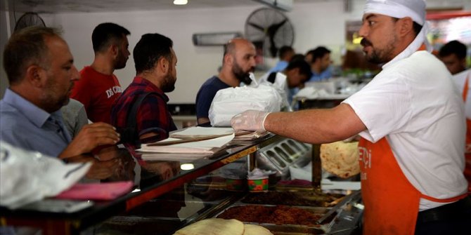 'Nohut dürüm' satarak 11 kişiye istihdam sağladı