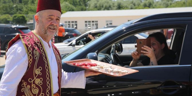 Gurbetçilere 'tatlı karşılama'